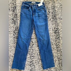 Abercrombie 90's Straight Mid Rise